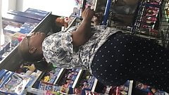 Granny was tryna show me that juicy ass