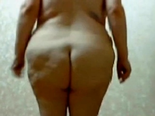 Big-Titted Russian Granny Stefany’s Naked Webcam Show